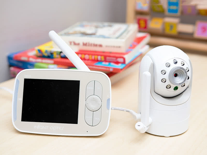Infant Optics DXR-8 top non-WiFi baby monitor