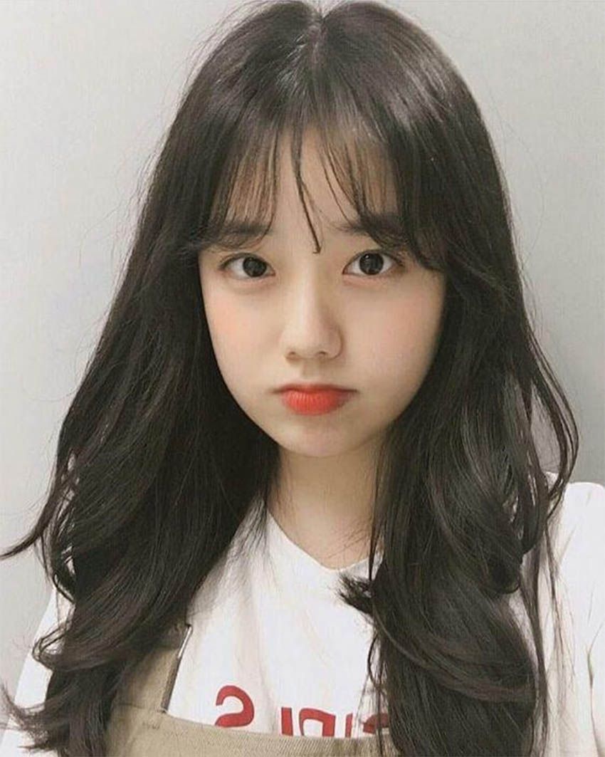 Kiểu tóc layer nữ mặt tròn trán cao