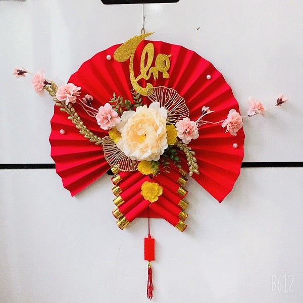 Quạt giấy trang trí độc đáo